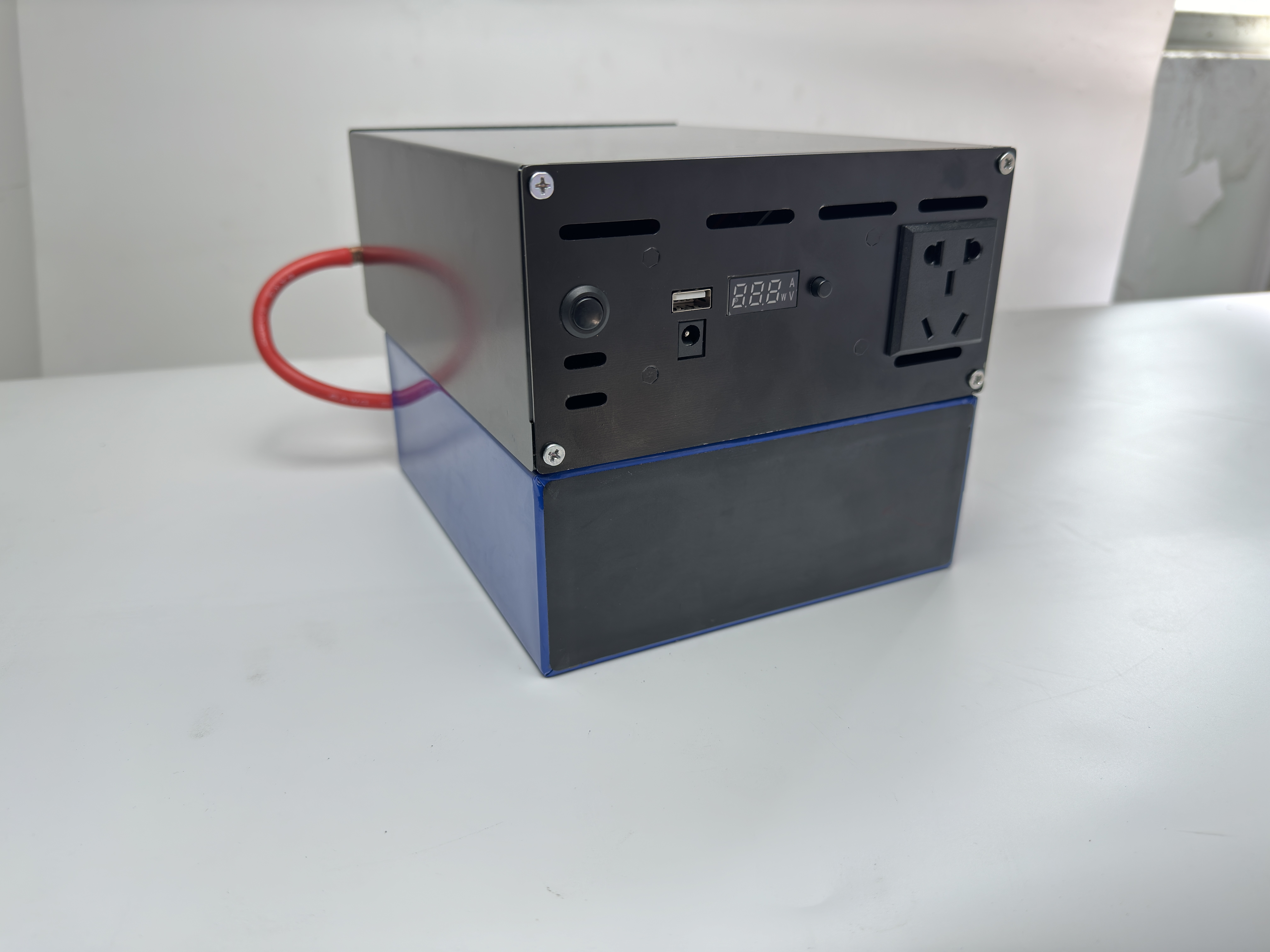 Инверторная система MPPT 3,2 В солнечная зарядка